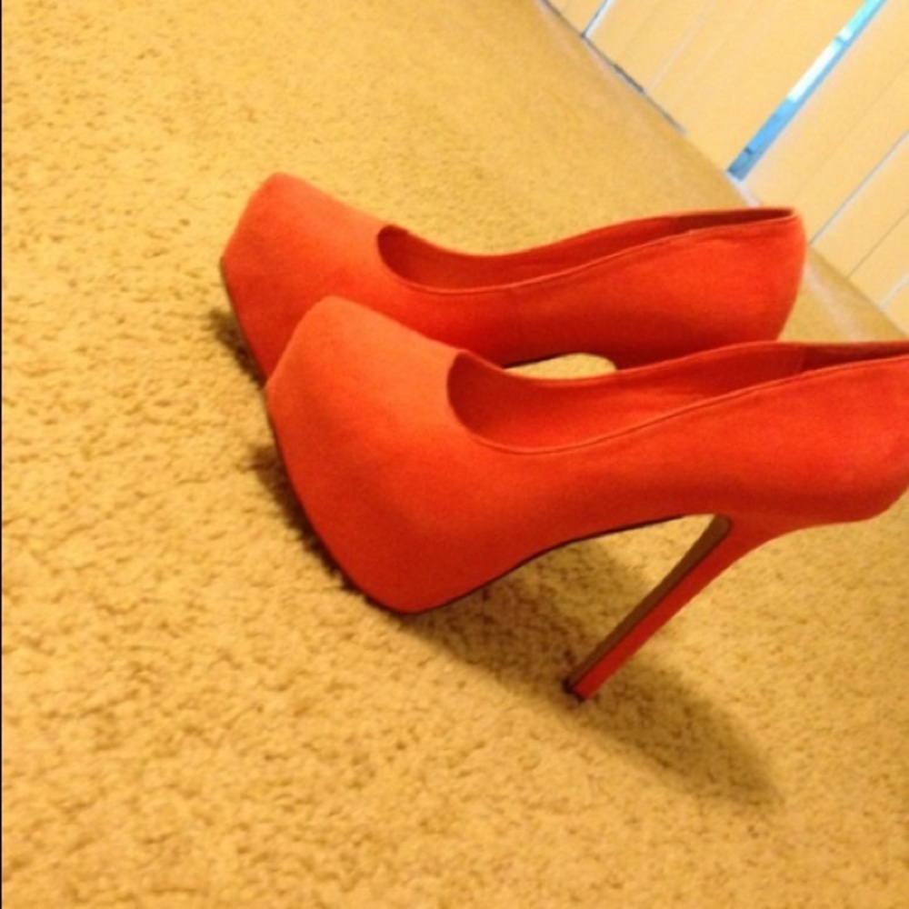 Brand new Windsor heels